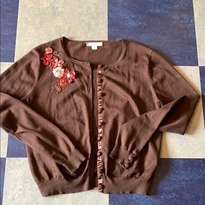 🦋4 for $15🦋 
Brown Sweater with detail